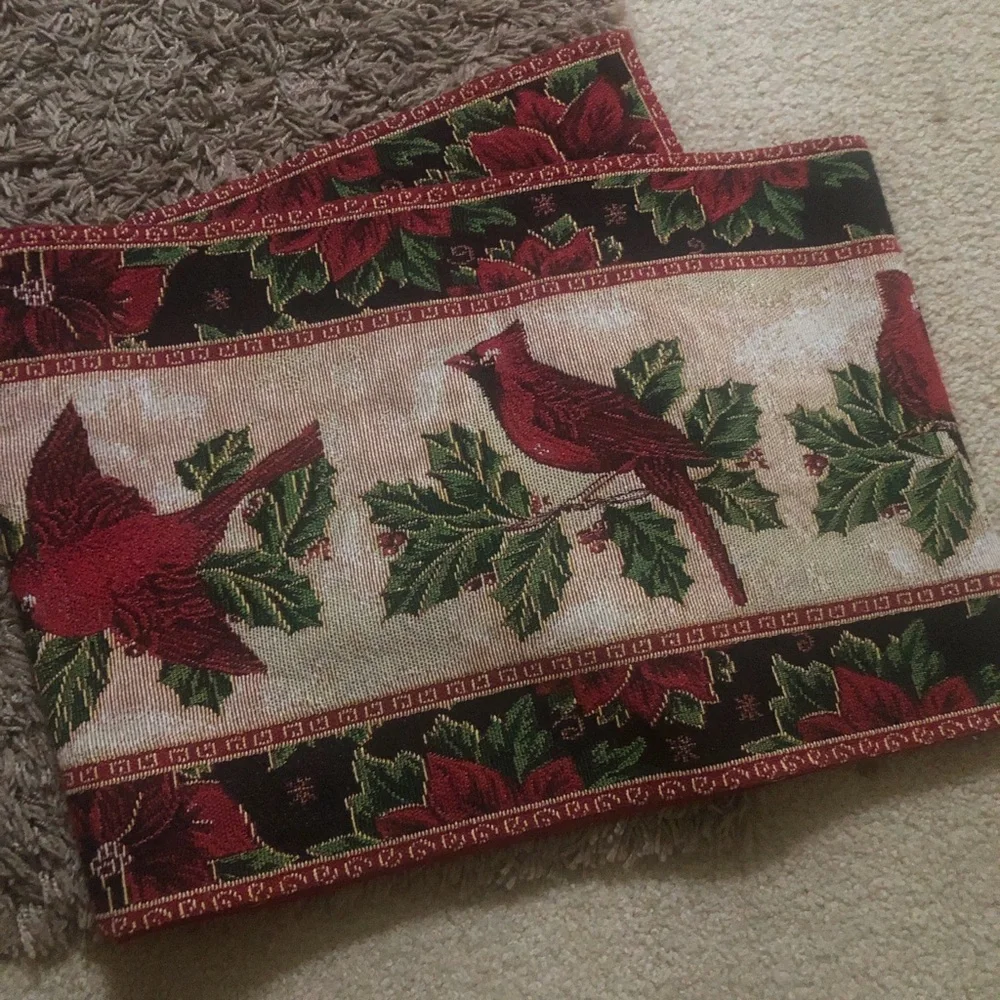 Cardinal Holiday Tapestry table Runner in Red and Green